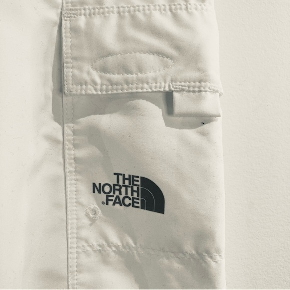 THE NORTH FACE Sz 12 Outdoor Capri Pants Many Pockets Drawstring Velcro Closure - Picture 2 of 9